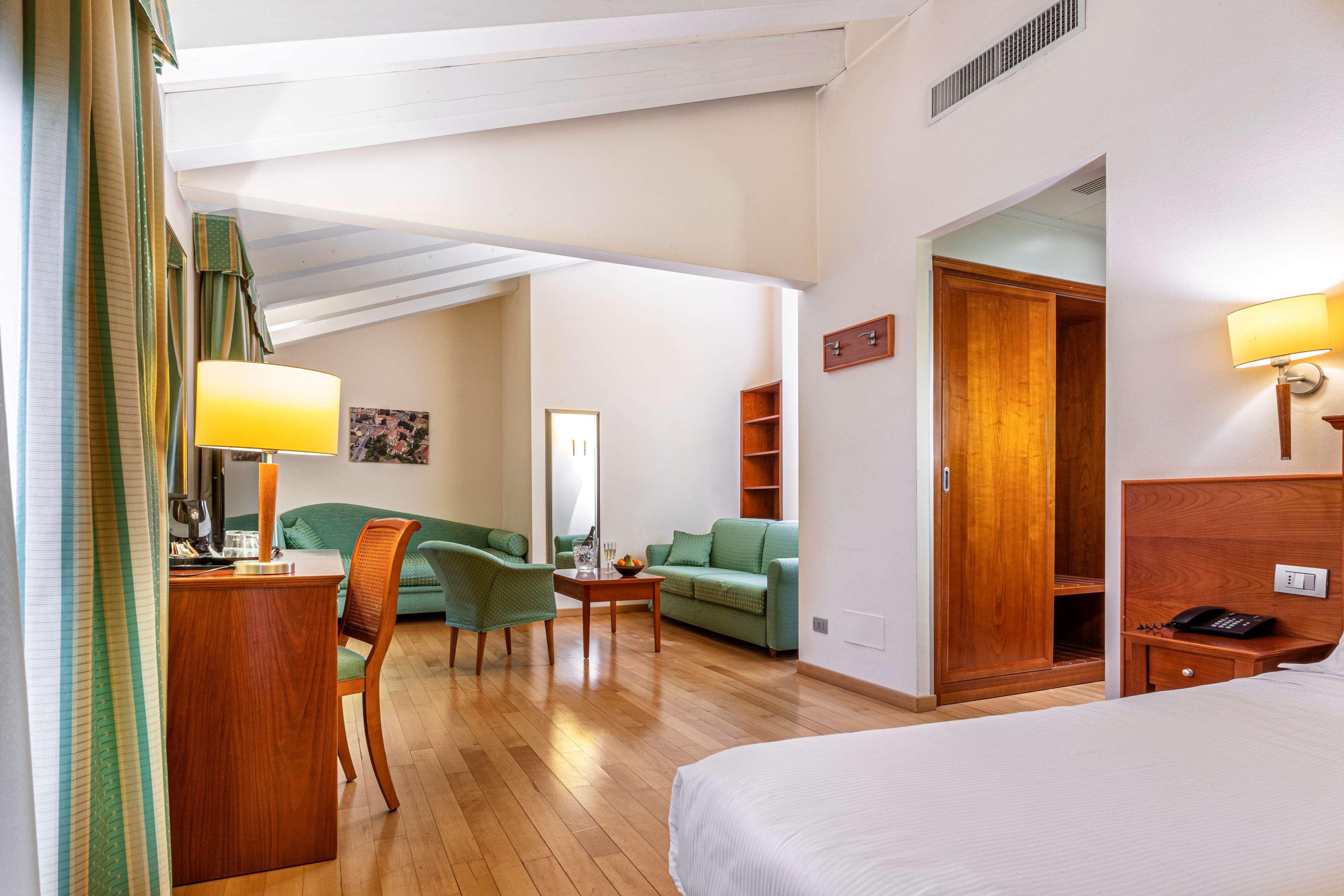 Best Western Titian Inn Hotel Treviso Silea Esterno foto