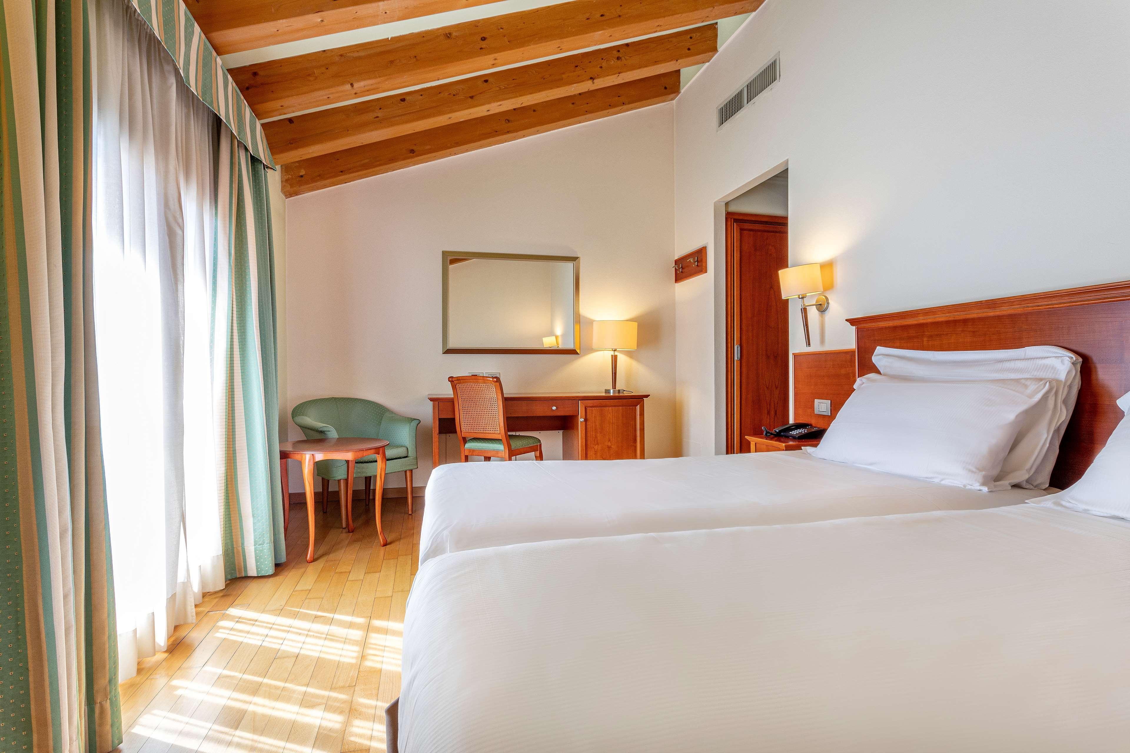 Best Western Titian Inn Hotel Treviso Silea Esterno foto