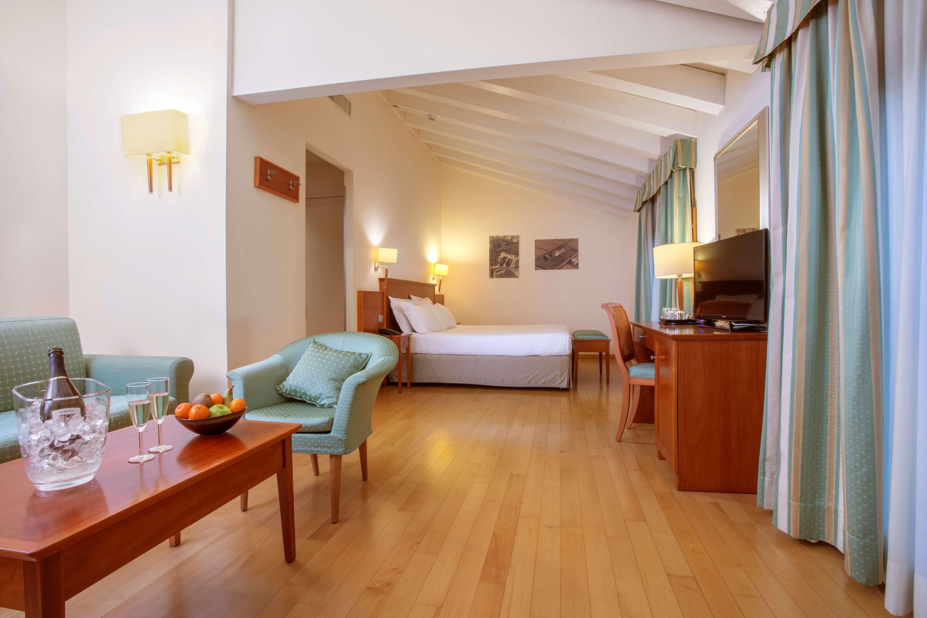 Best Western Titian Inn Hotel Treviso Silea Esterno foto